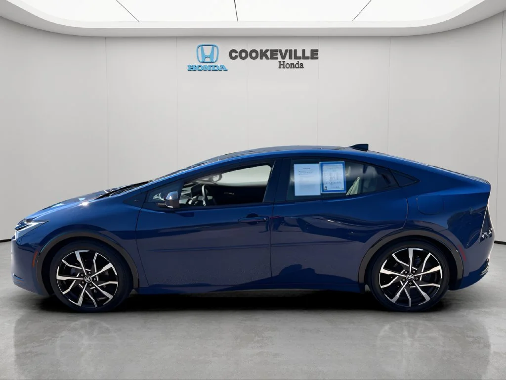 Used 2025 Reservoir Blue Toyota XSE Premium image 10