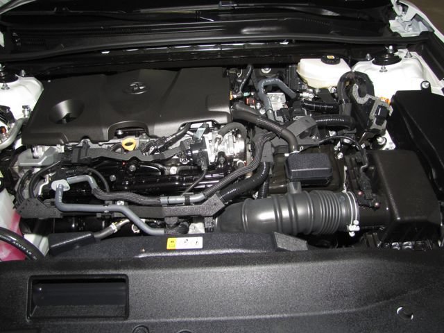 Used 2025 White Toyota  image 22
