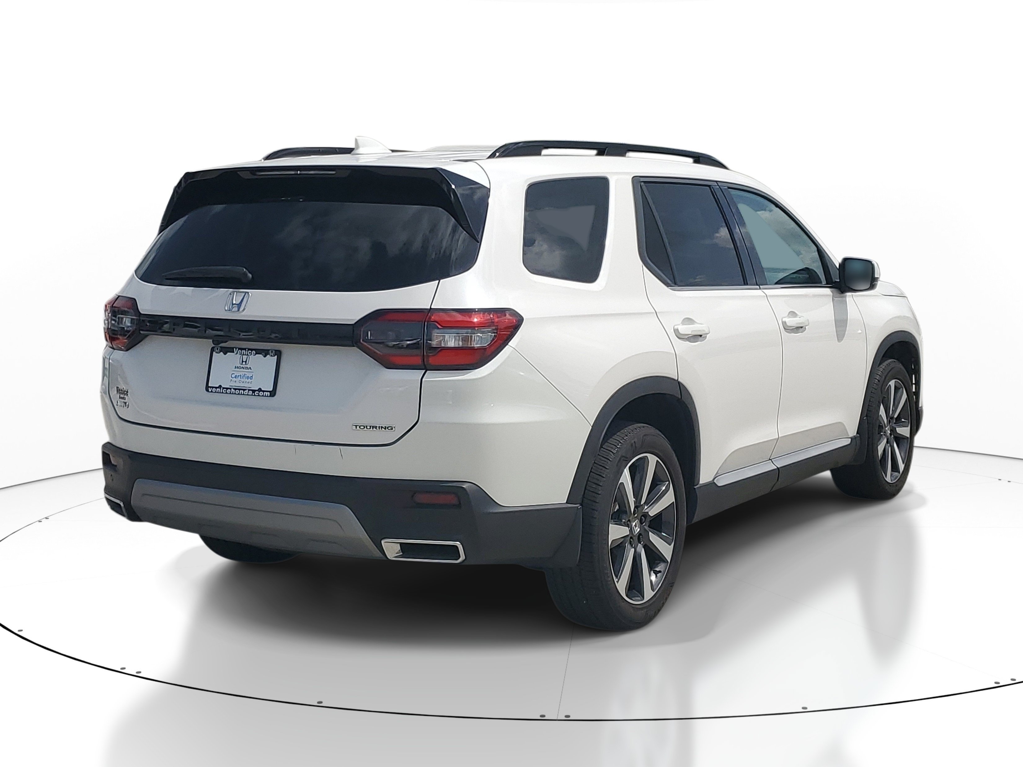 Used 2025 White Honda Touring image 5