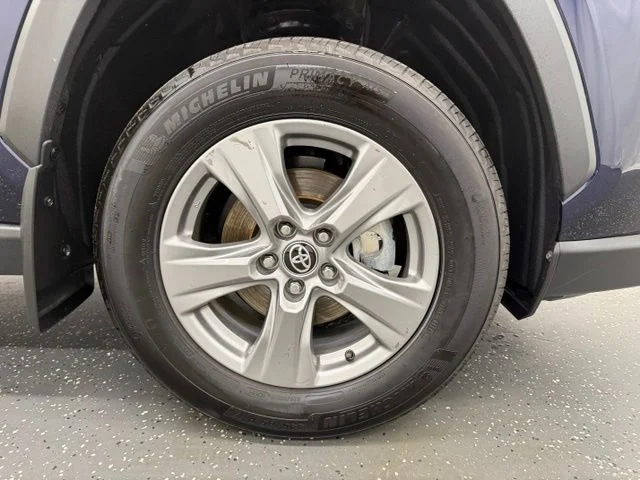 Used 2024  Toyota XLE image 22