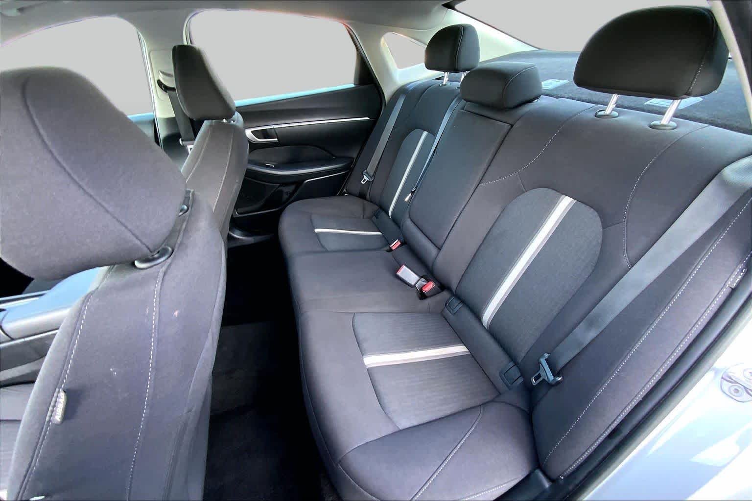 Used 2024 Aero Silver Hyundai SEL image 17