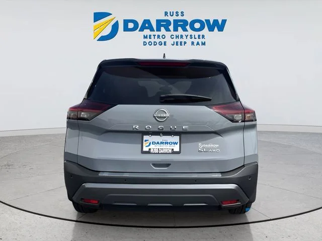 Used 2023 Gray Nissan SL image 4