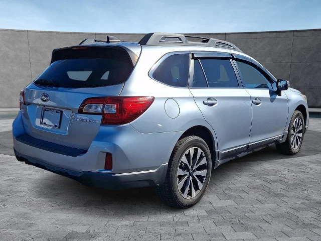 Used 2016 Silver Subaru 2.5i image 6