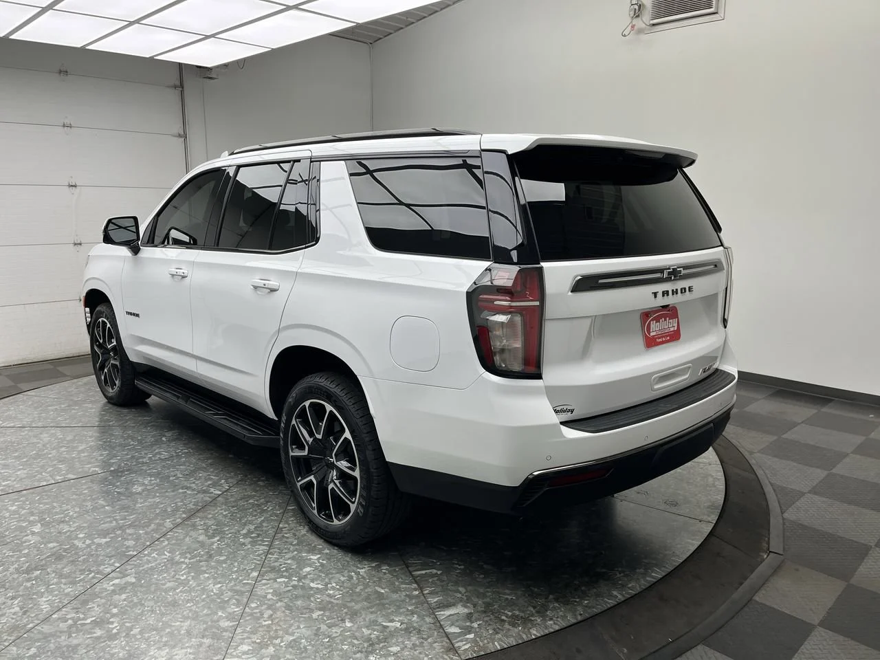 Used 2022 Summit White Chevrolet RST image 2