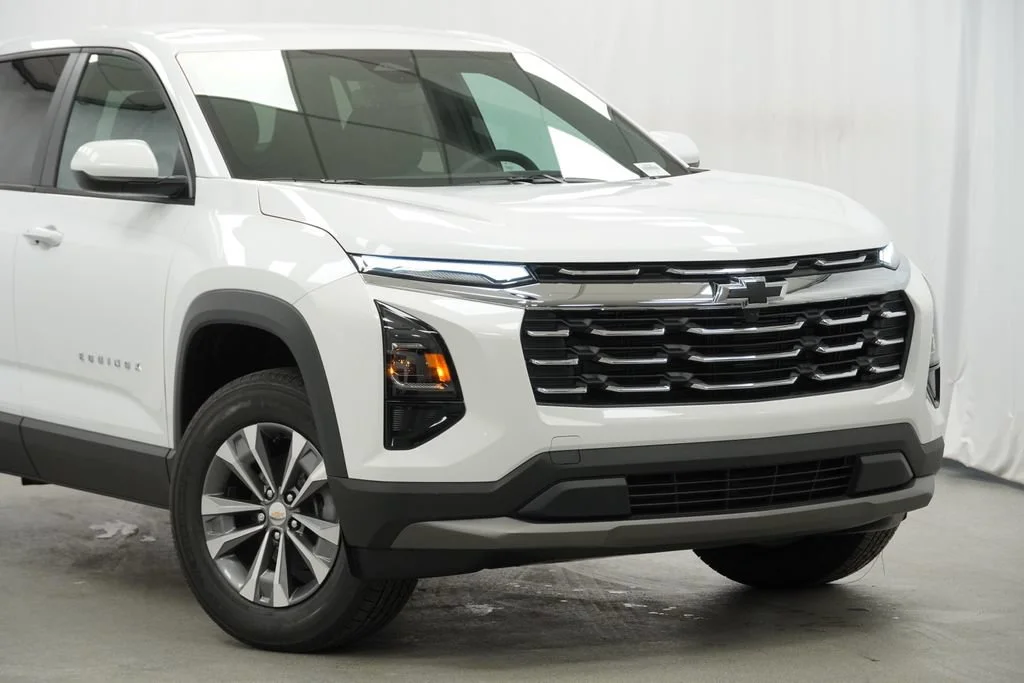 New 2026 Summit White Chevrolet LT image 8