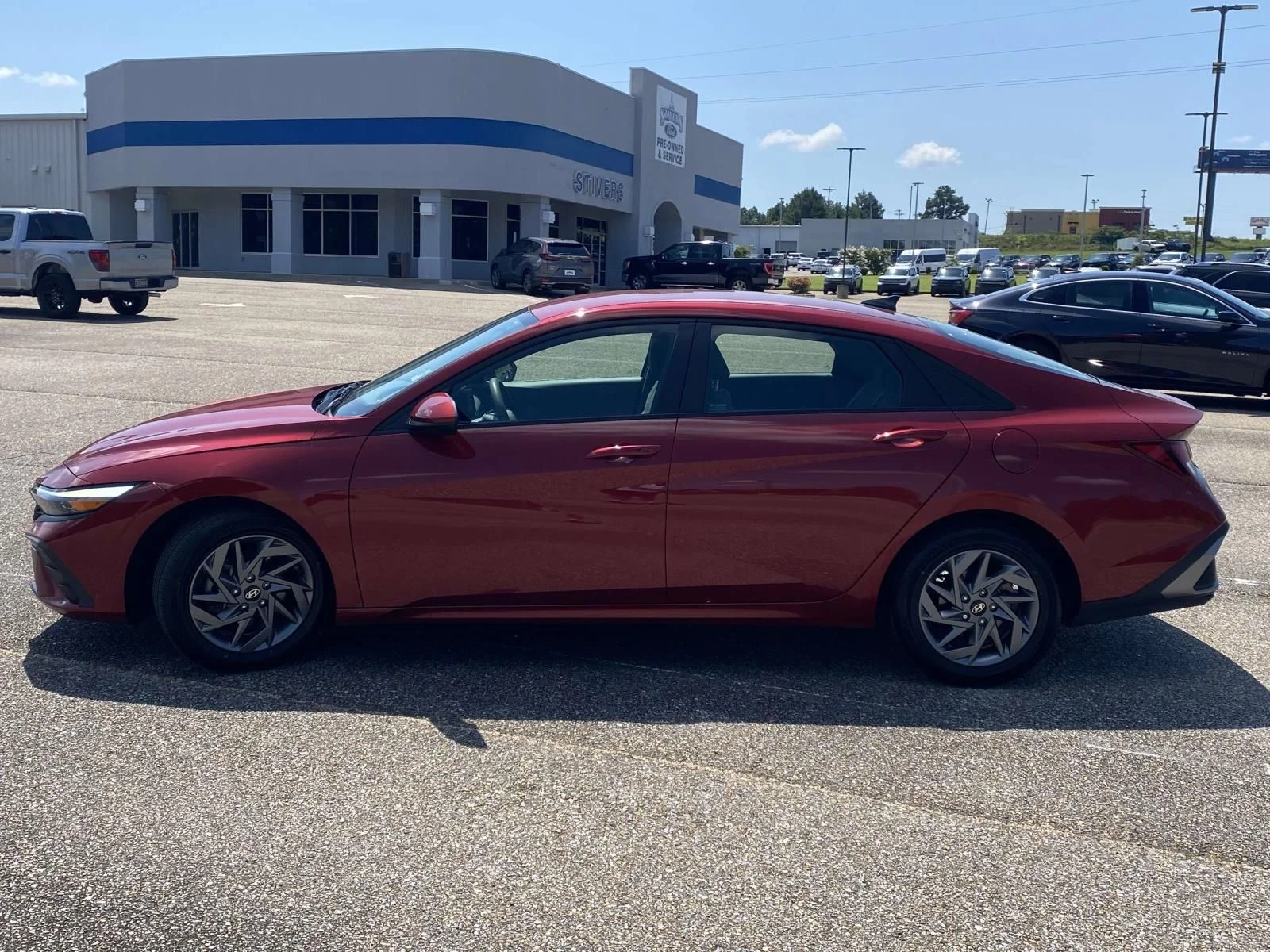 Used 2024 Red Hyundai SEL image 4
