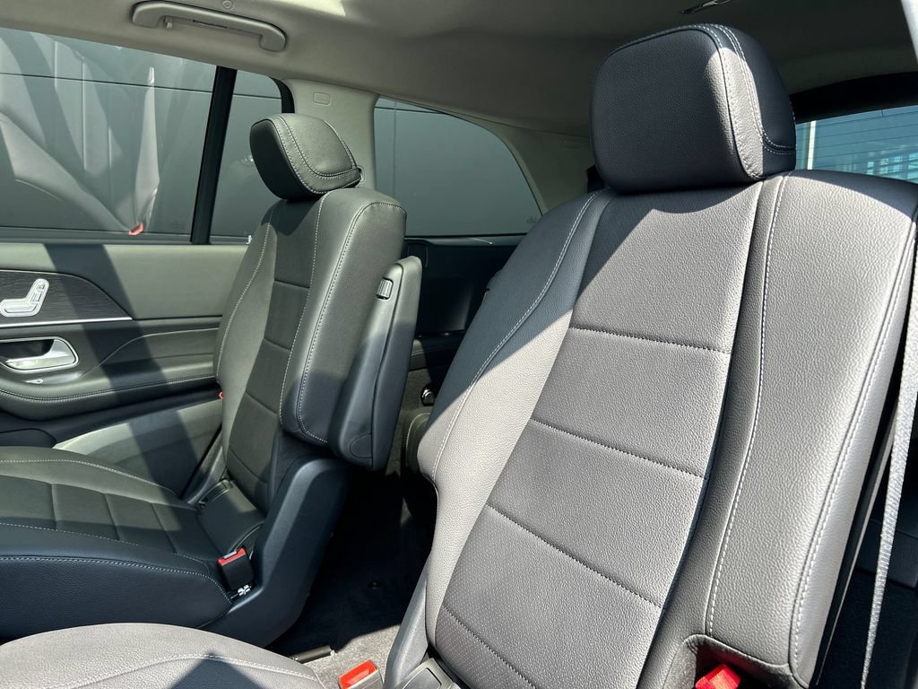 New 2026 Selenite Grey Metallic Mercedes-Benz GLS 450 image 65