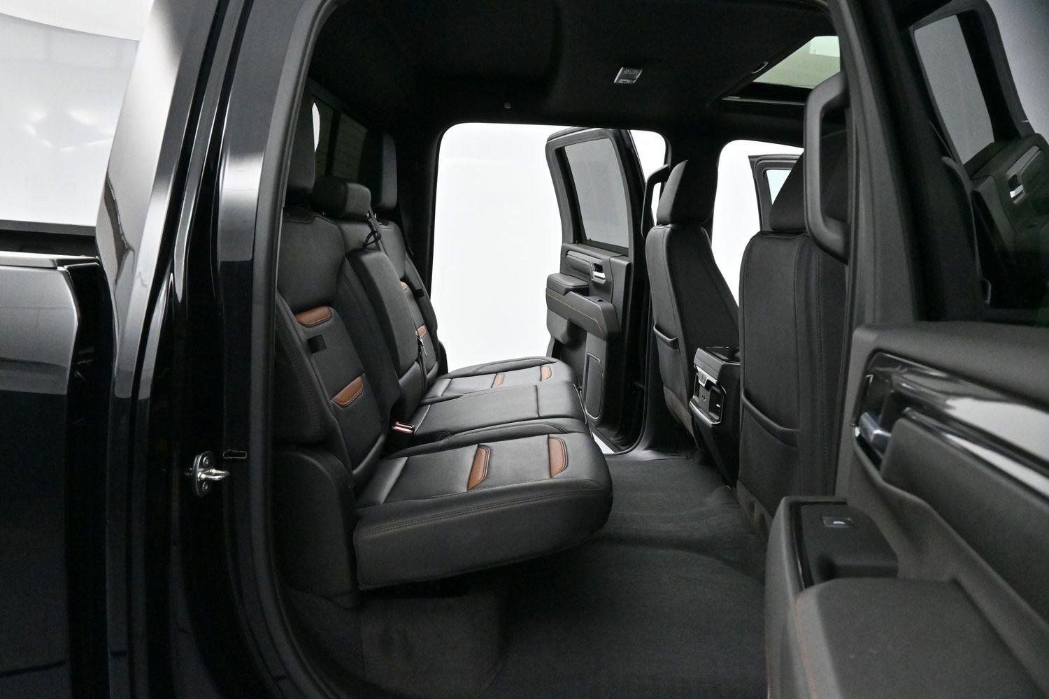 Used 2024 Onyx Black GMC AT4 image 33