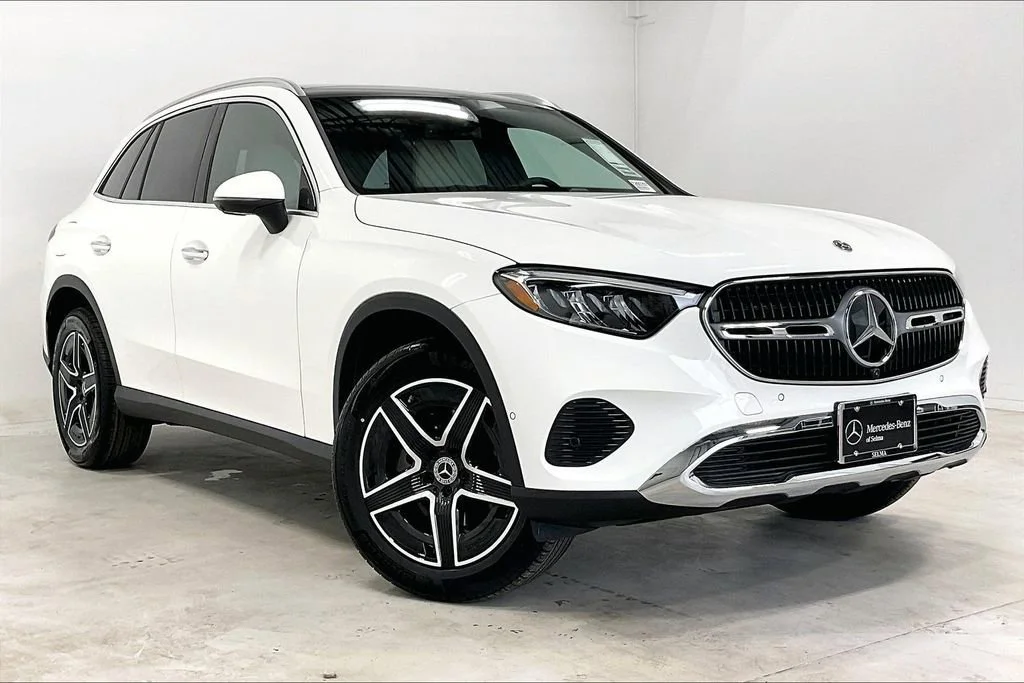 New 2026 Polar White Mercedes-Benz GLC 300 image 13