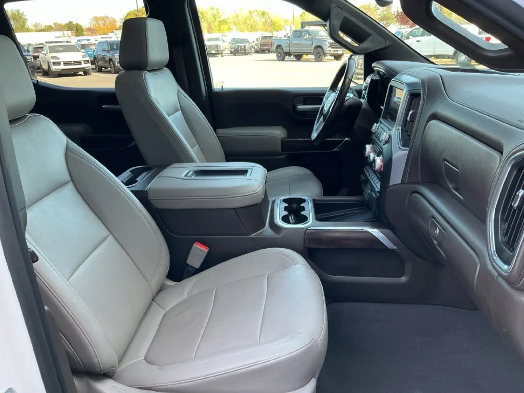 Used 2021 WHITE FROST TRICOAT GMC SLT image 36