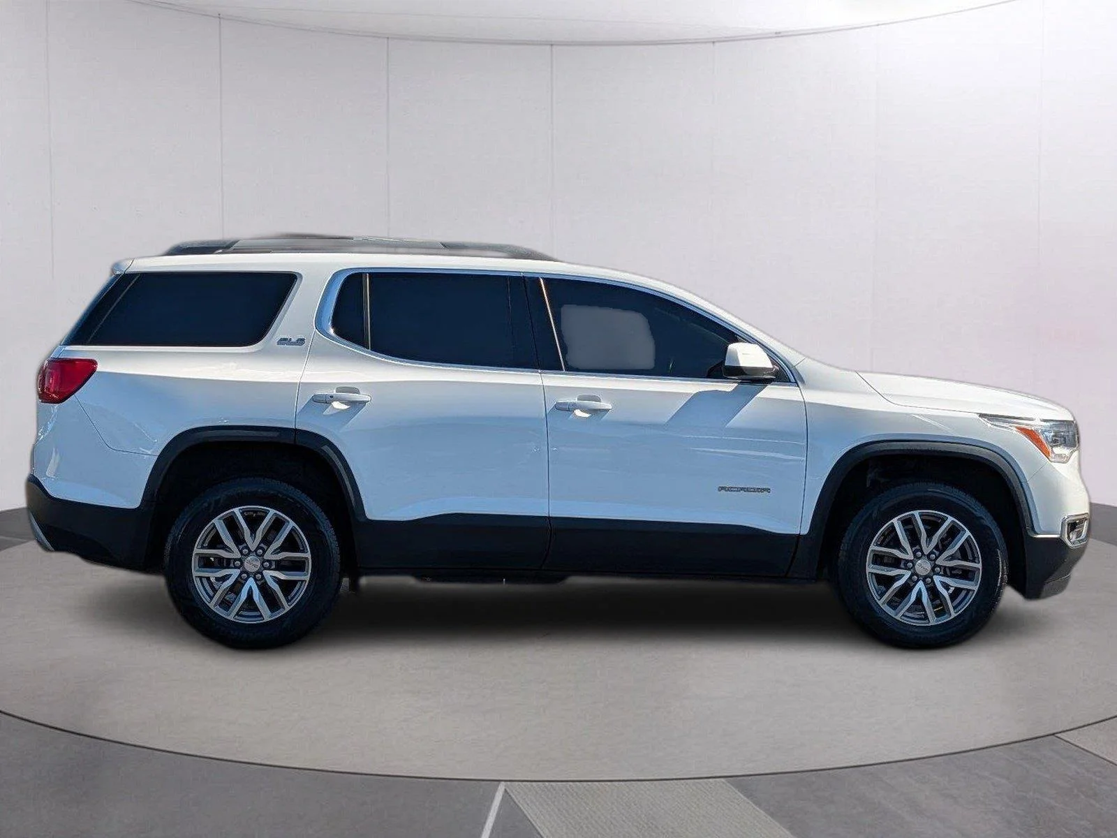Used 2019 Summit White GMC SLE image 6