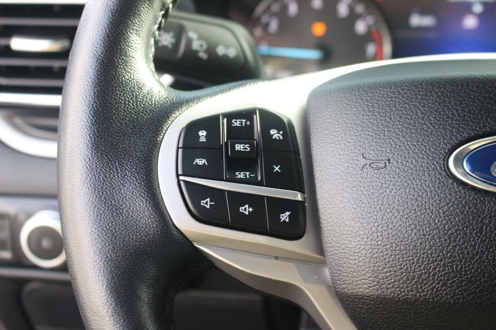 Used 2021 White Ford XLT image 21