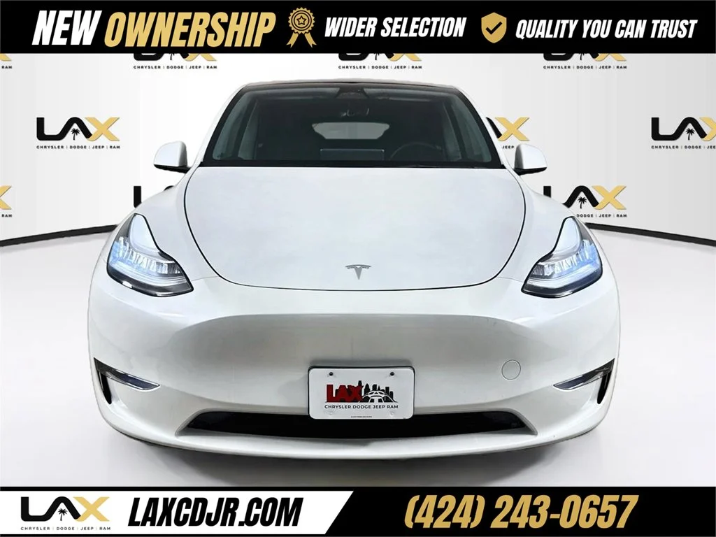Used 2023 White Tesla Long Range image 1