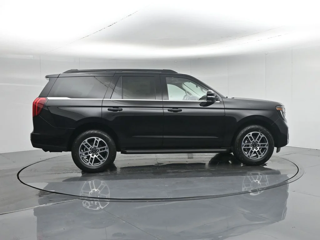 New 2026 Agate Black Metallic Ford Active image 28