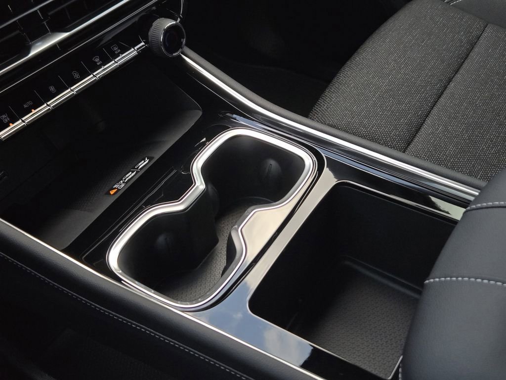 New 2026 Summit White Chevrolet LT image 11