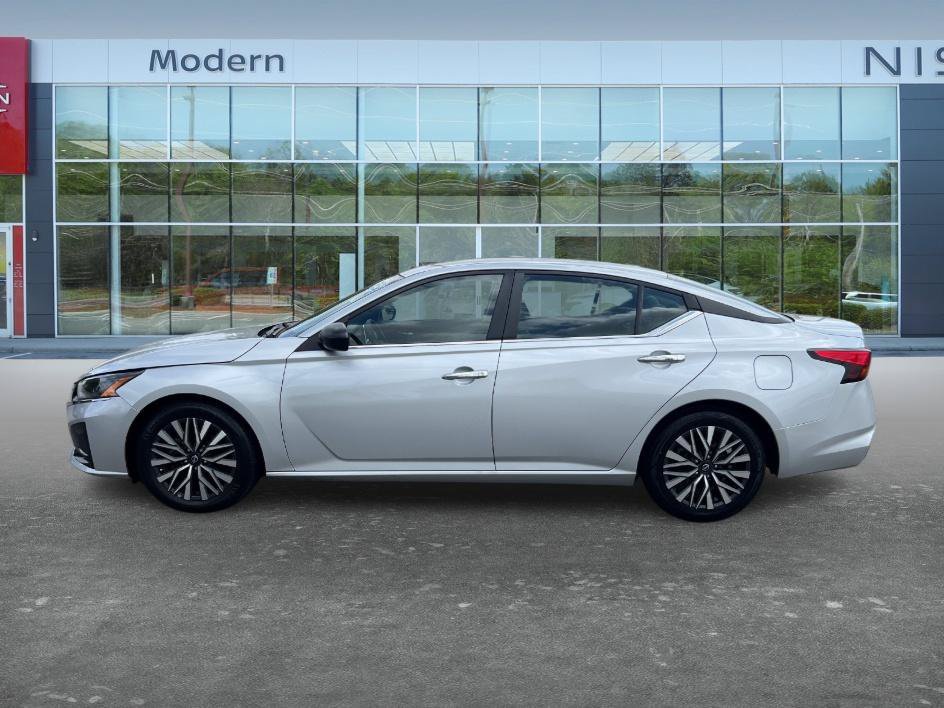 Certified Used 2024 Brilliant Silver Metallic Nissan 2.5 SV image 8