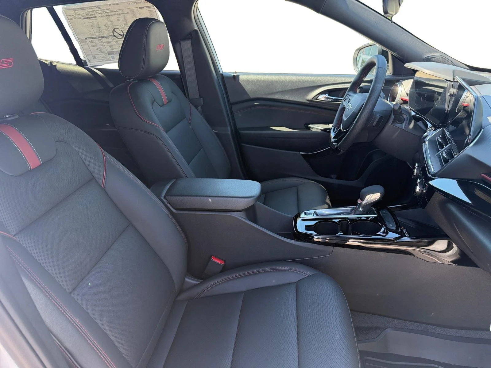 2026 Chevrolet Trax RS - Photo 16