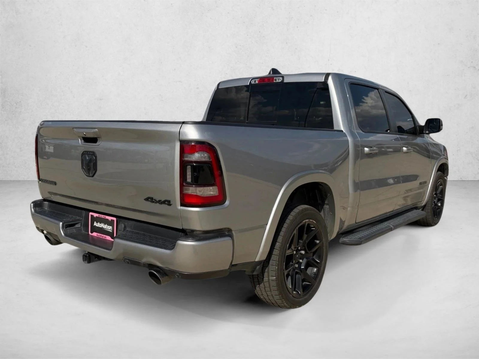 Used 2022 Billet Silver Metallic Clearcoat RAM Laramie image 5