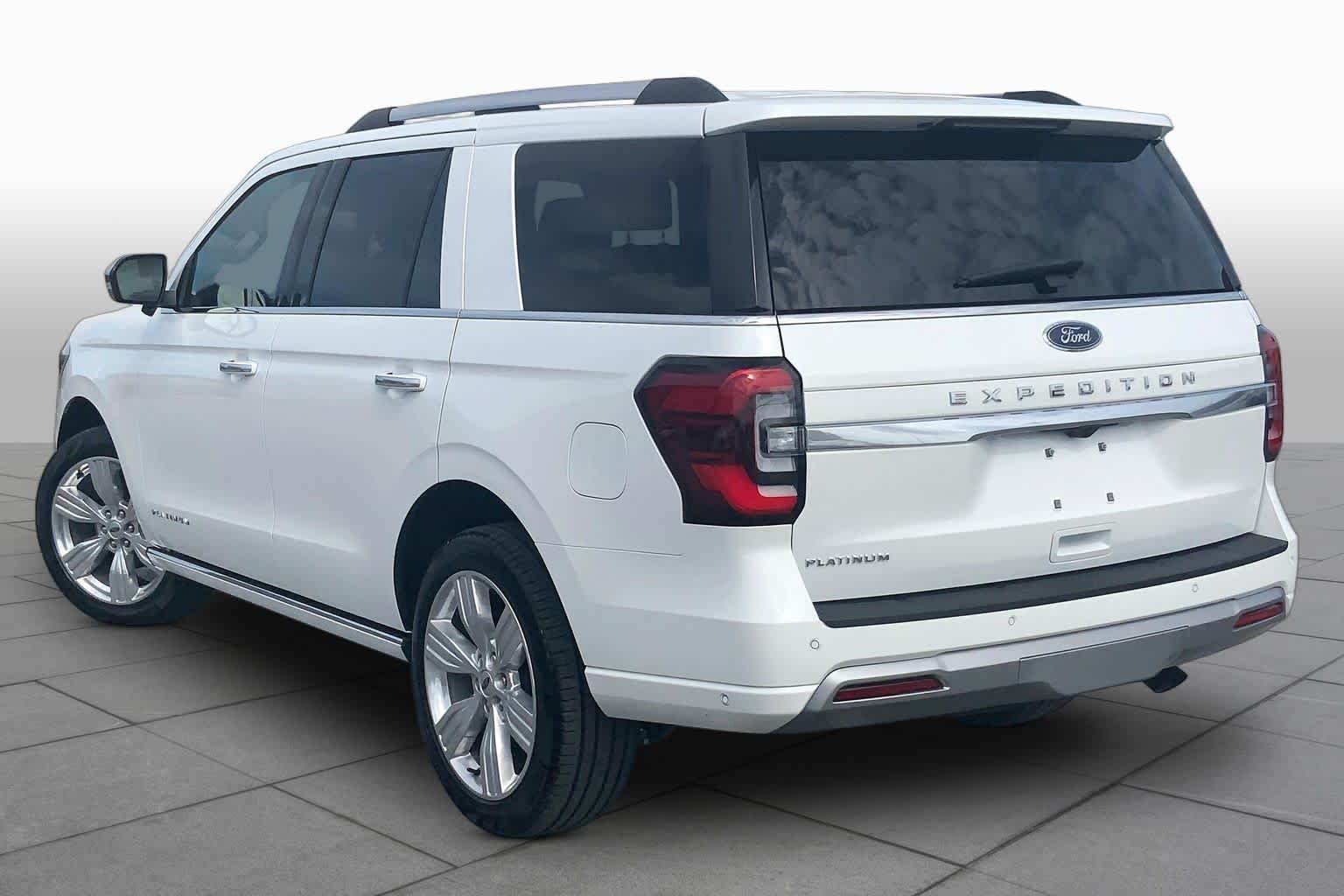 Used 2024 Star White Ford Platinum image 12