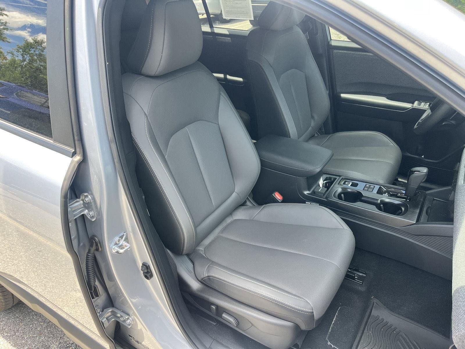 Used 2026 Ice Silver Metallic Subaru Limited image 15