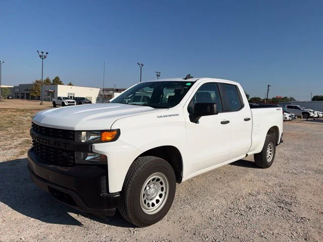 Used 2020 White Chevrolet WT image 5