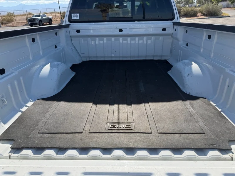 Used 2022 Summit White GMC Elevation image 24