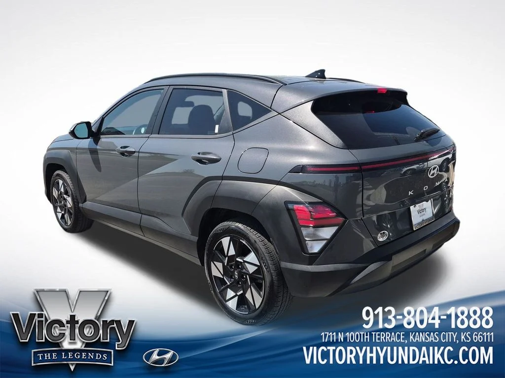 Used 2025 Gray Hyundai SEL image 3