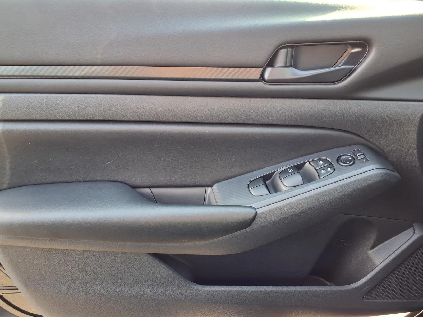 Used 2025 Black Nissan S image 10