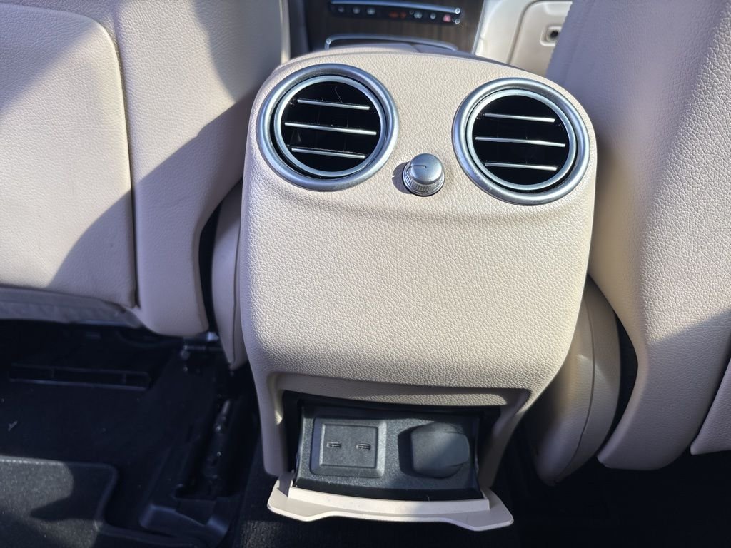 Used 2022 Mojave Silver Metallic Mercedes-Benz GLC 300 image 21
