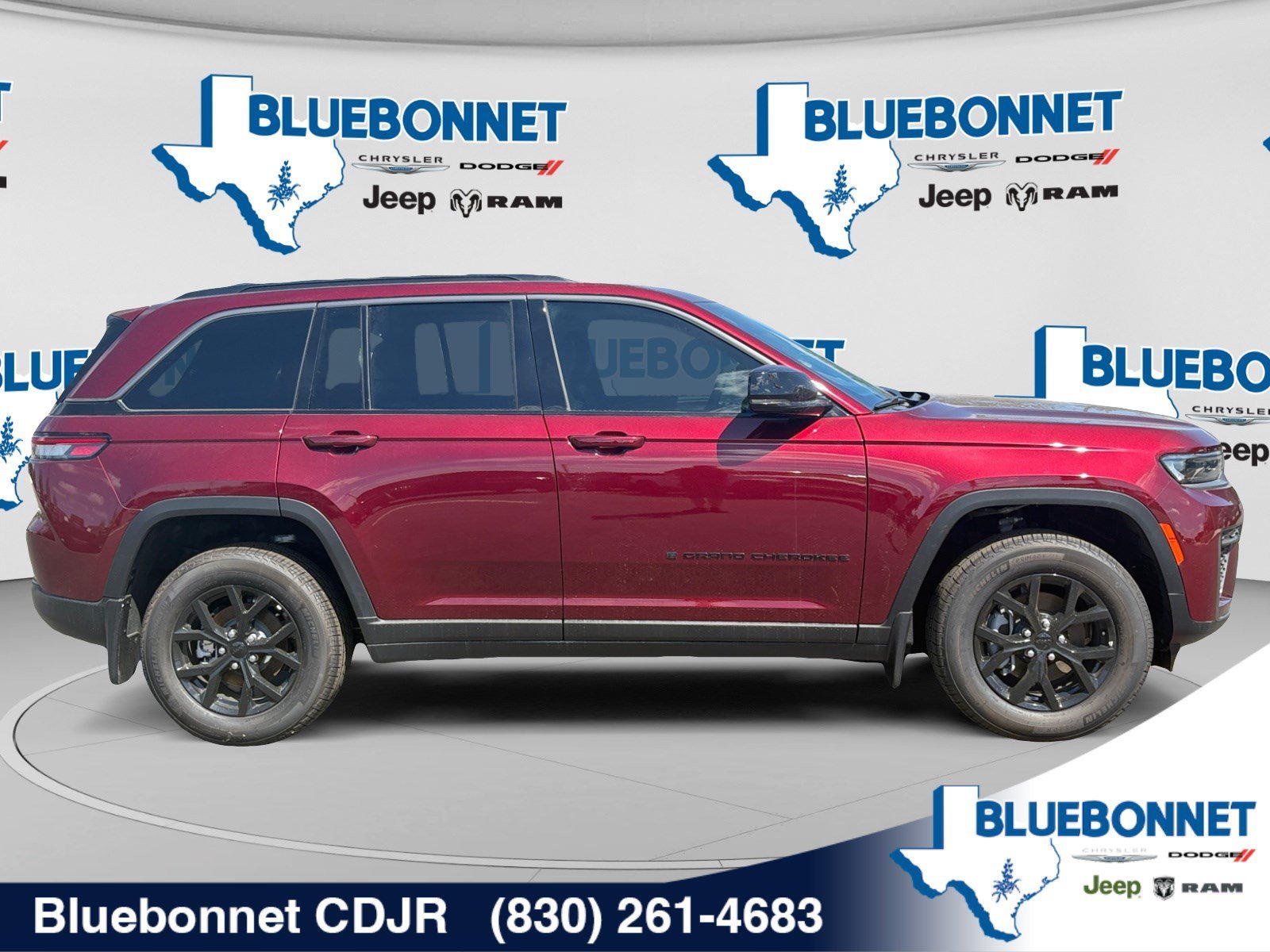 New 2026 Velvet Red Pearl-Coat Exterior Paint Jeep Laredo Altitude image 4