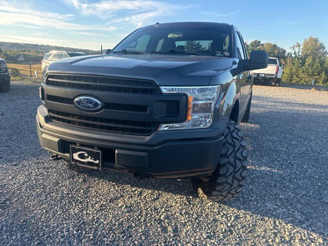 Used 2019 Magnetic Metallic Ford XL image 1