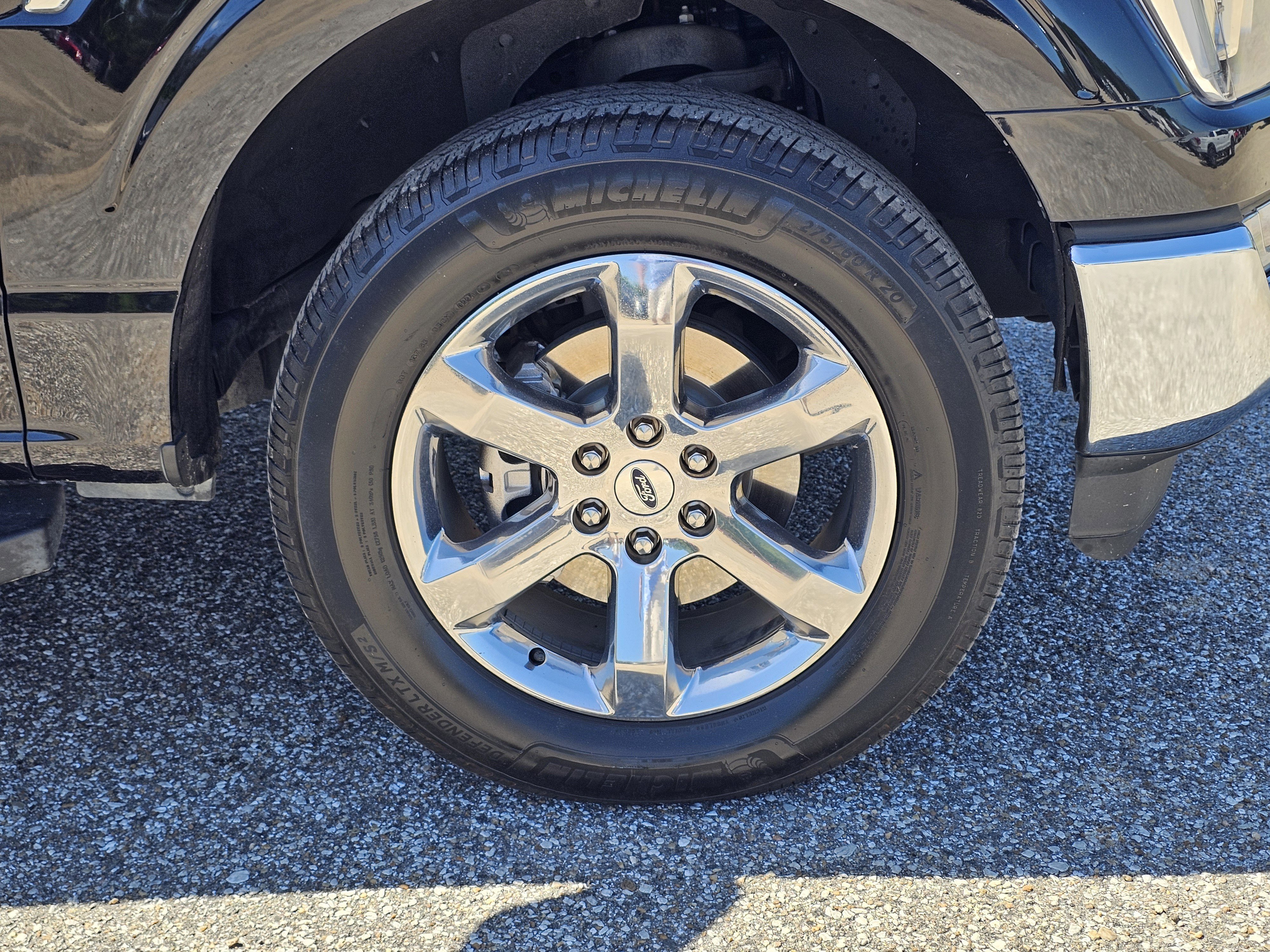 Used 2022 Agate Black Metallic Ford LARIAT image 6