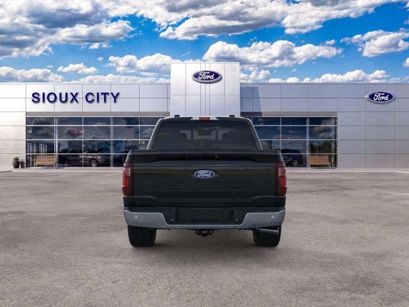 New 2025 Agate Black Metallic Ford XLT image 5