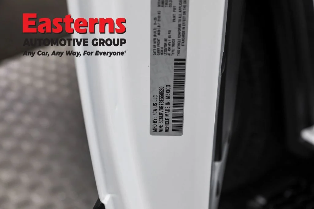 Used 2025 White Ram Base image 35