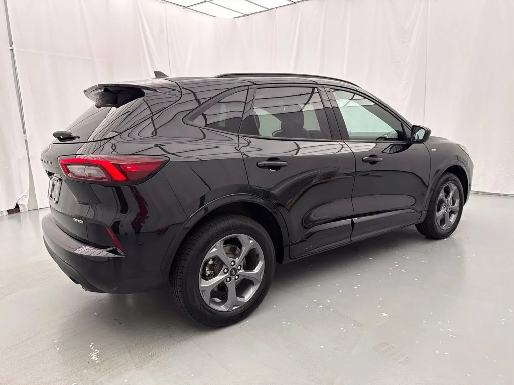 Used 2023 Black Ford ST-Line image 13
