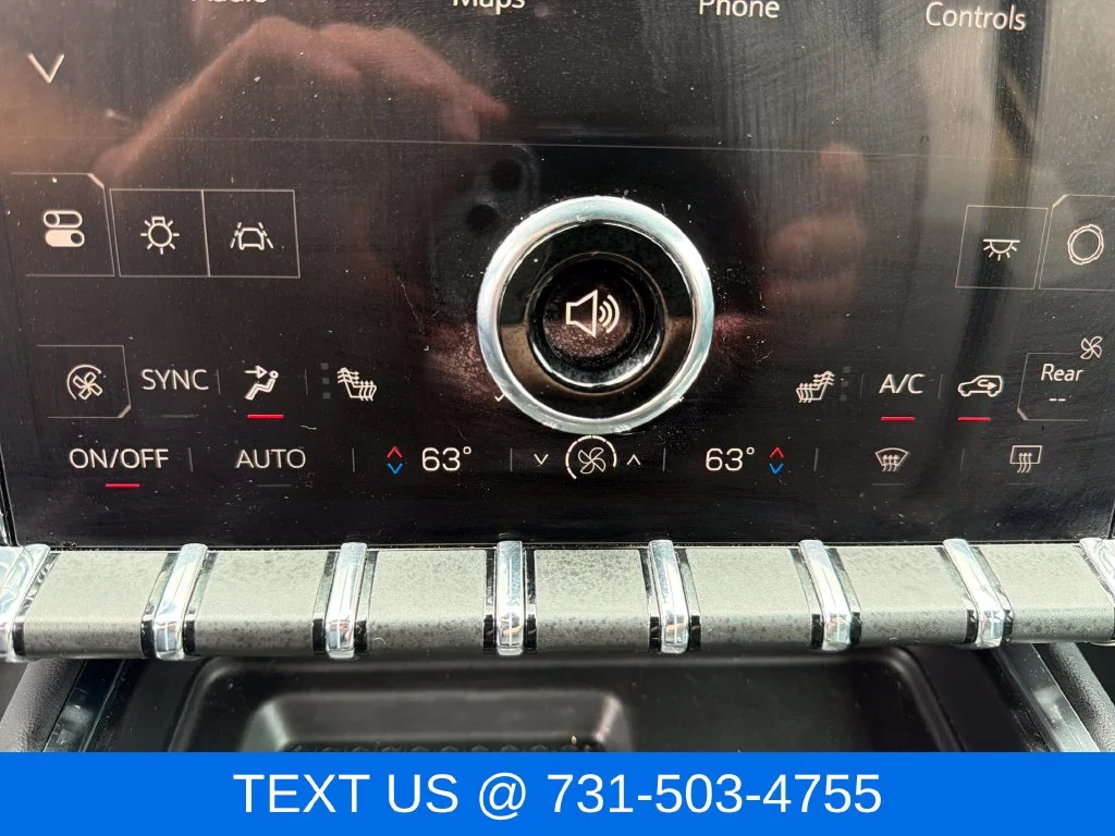 Used 2025 Silver GMC Elevation image 22