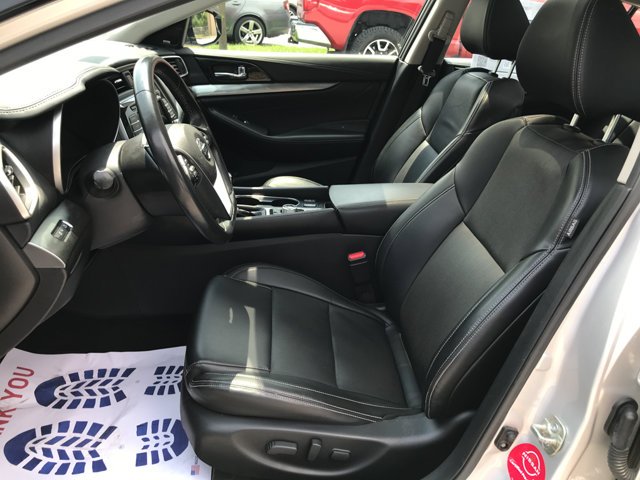 Used 2020 Brilliant Silver Metallic Nissan SL image 24