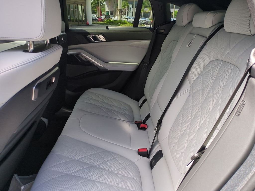 New 2027 Black Sapphire Metallic BMW xDrive40i image 14