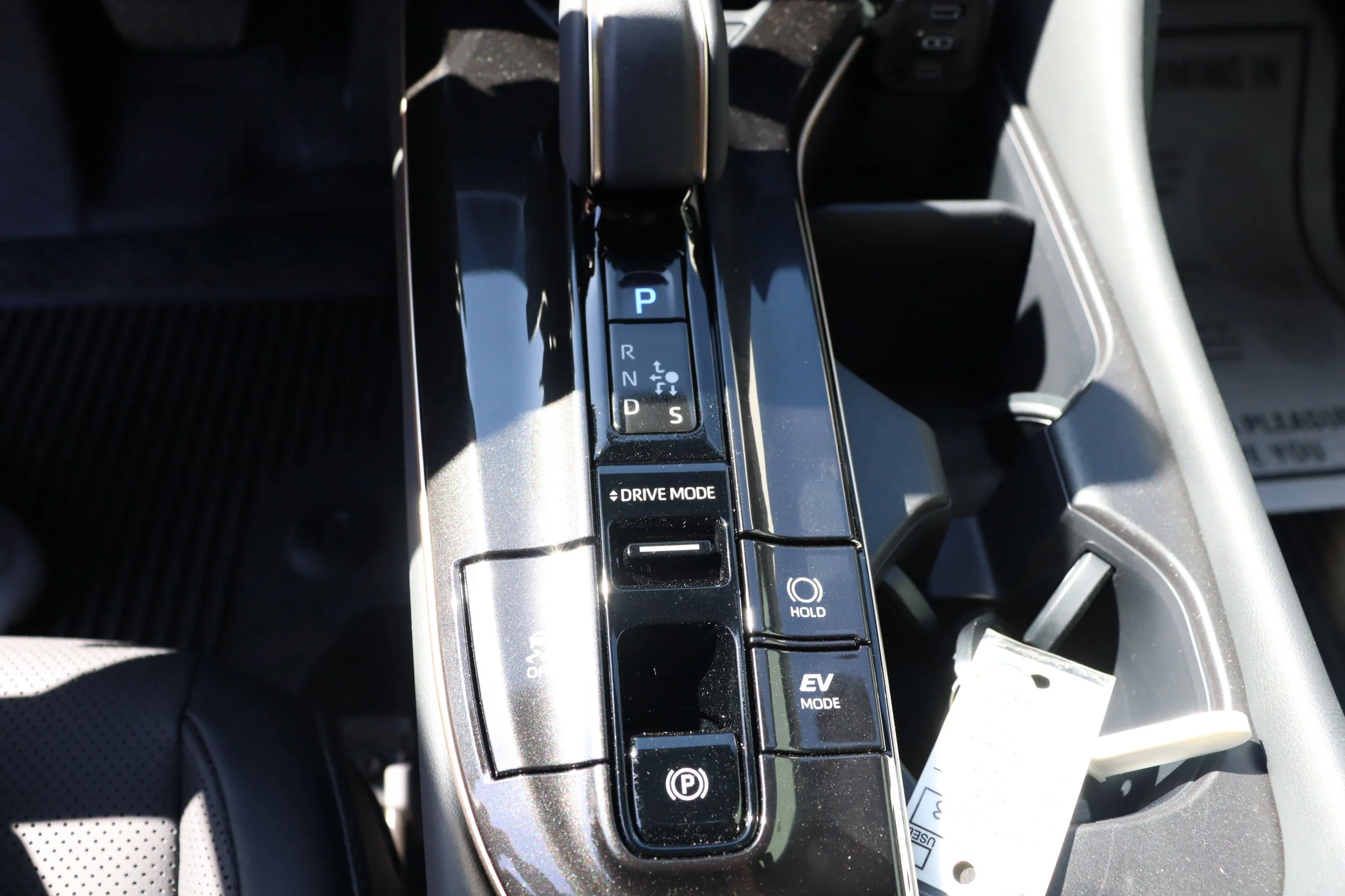 2026 Toyota Crown Signia XLE - Photo 16