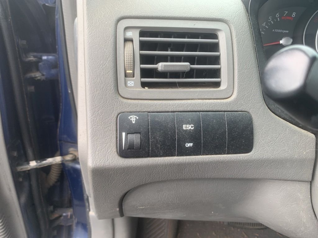Used 2006 Nautical Blue/Cool Gray Cladding Hyundai GLS image 14