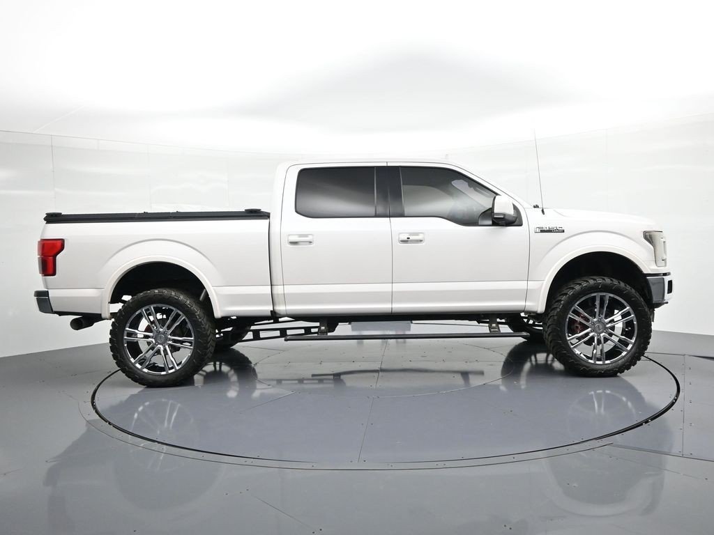 Used 2018 White Platinum Clearcoat Metallic Ford Lariat image 5