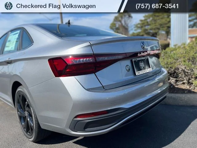 New 2026 Silver Volkswagen 1.5T SE image 9