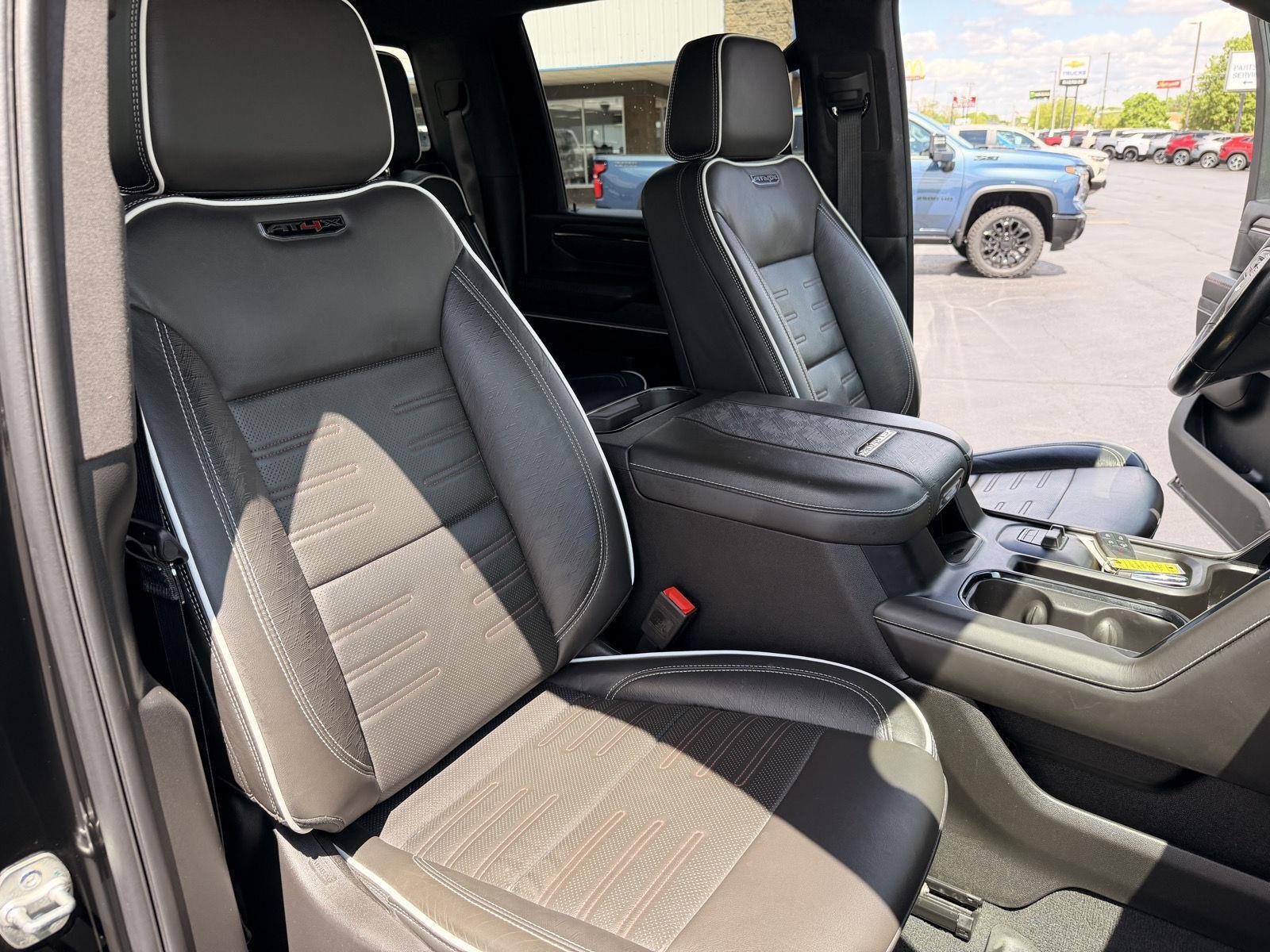Used 2025 Onyx Black GMC AT4X image 19