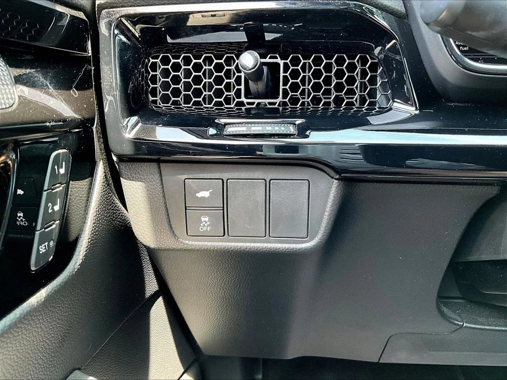 Used 2024 Crystal Black Pearl Honda EX-L image 15