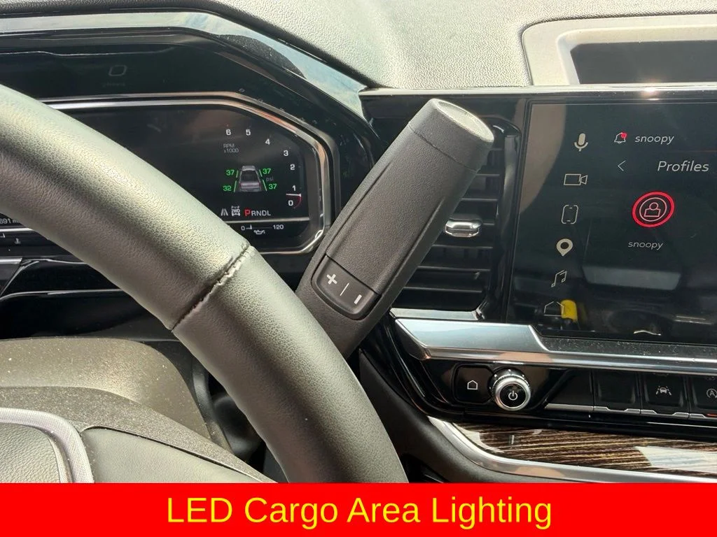 Used 2025 White GMC Elevation image 38