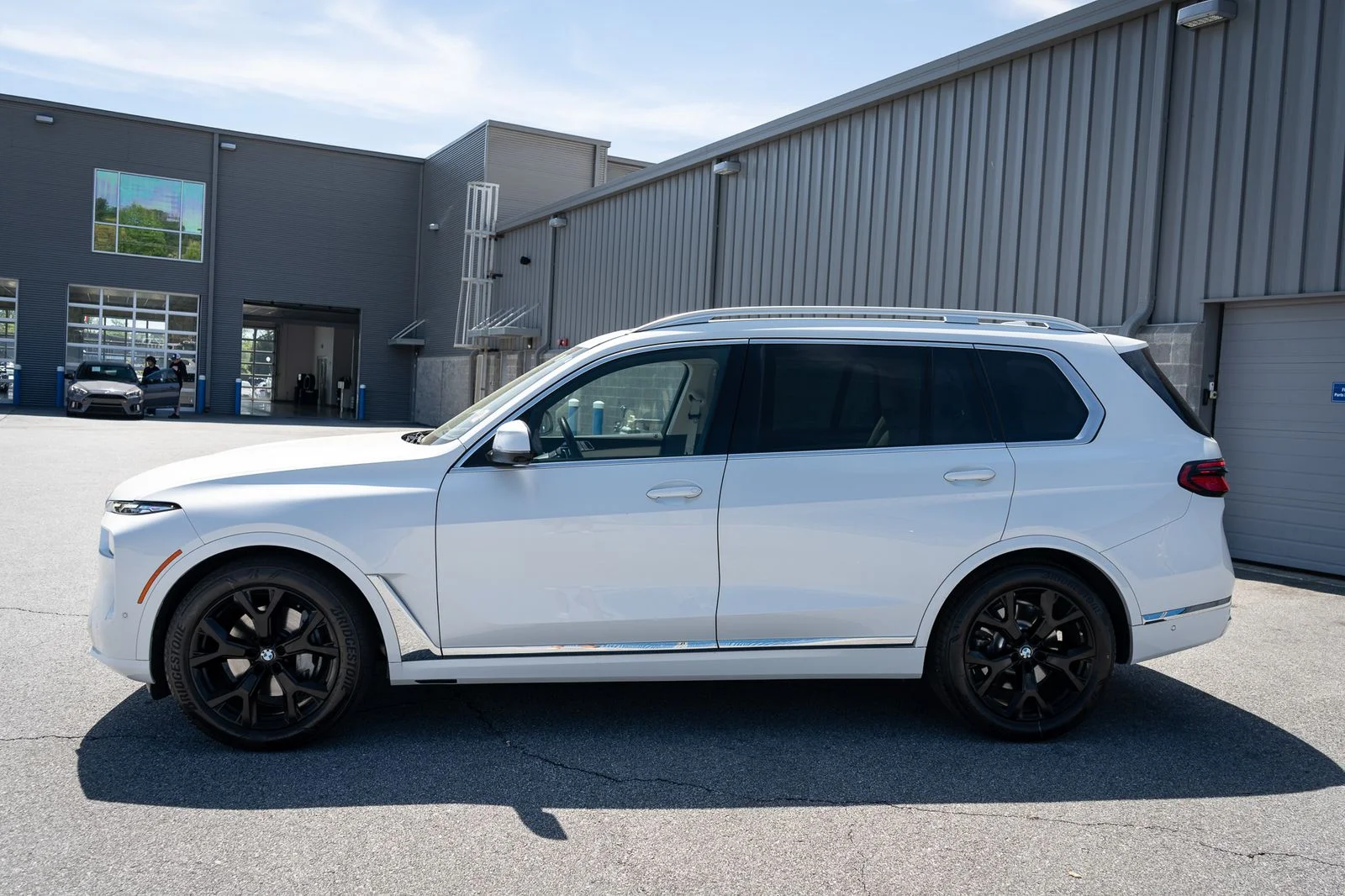 Used 2023 White BMW xDrive40i image 12