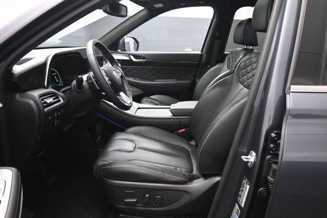 Used 2020 Steel / Graphite Hyundai Limited image 10
