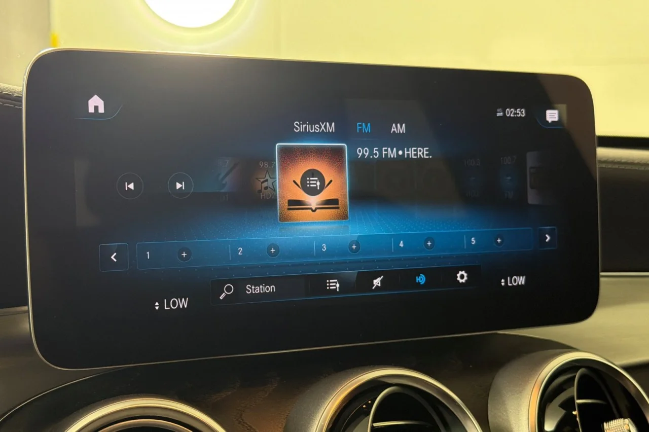 Used 2022 Black Mercedes-Benz GLC 300 image 16