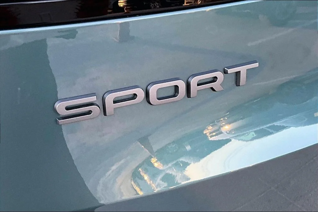 New 2026 Green Land Rover SE image 9