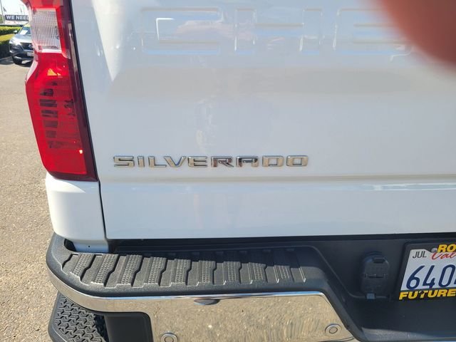 Used 2021 White Chevrolet LT image 10